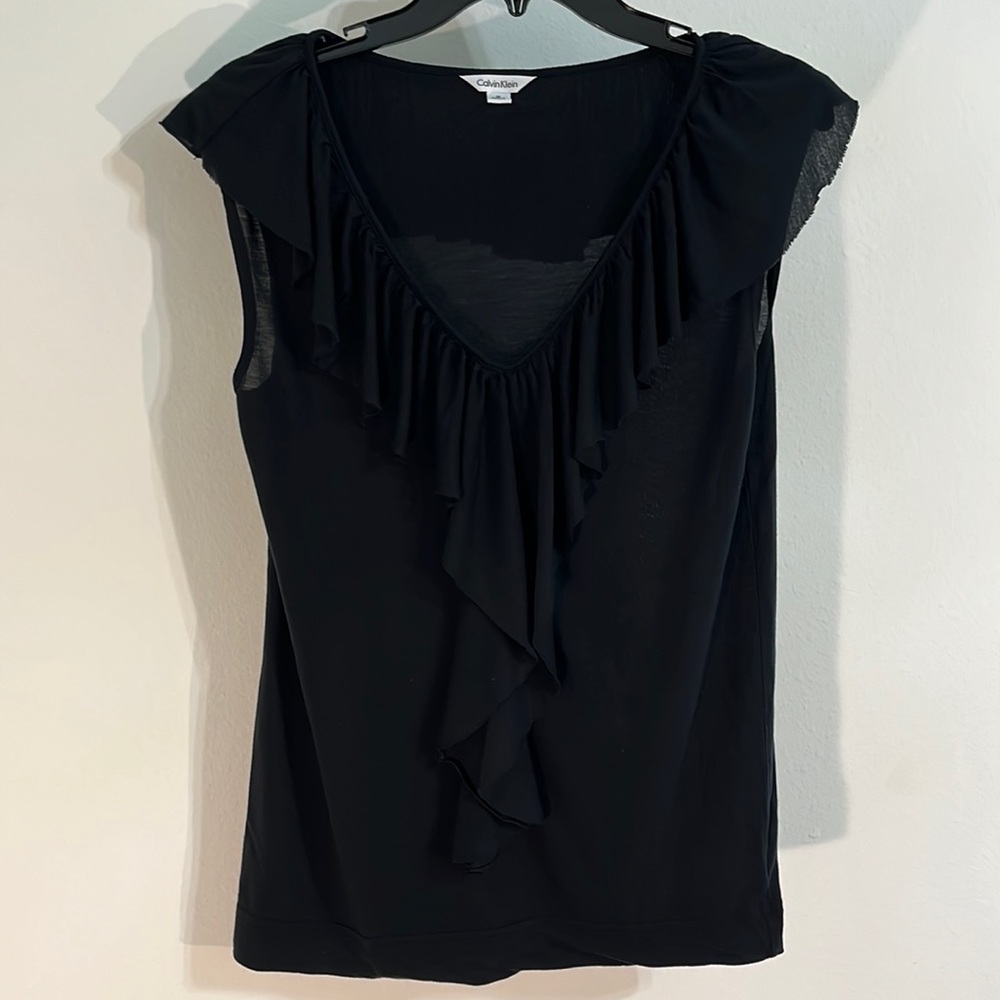 Calvin Klein women’s Top Black color sleeveless blouse Size M